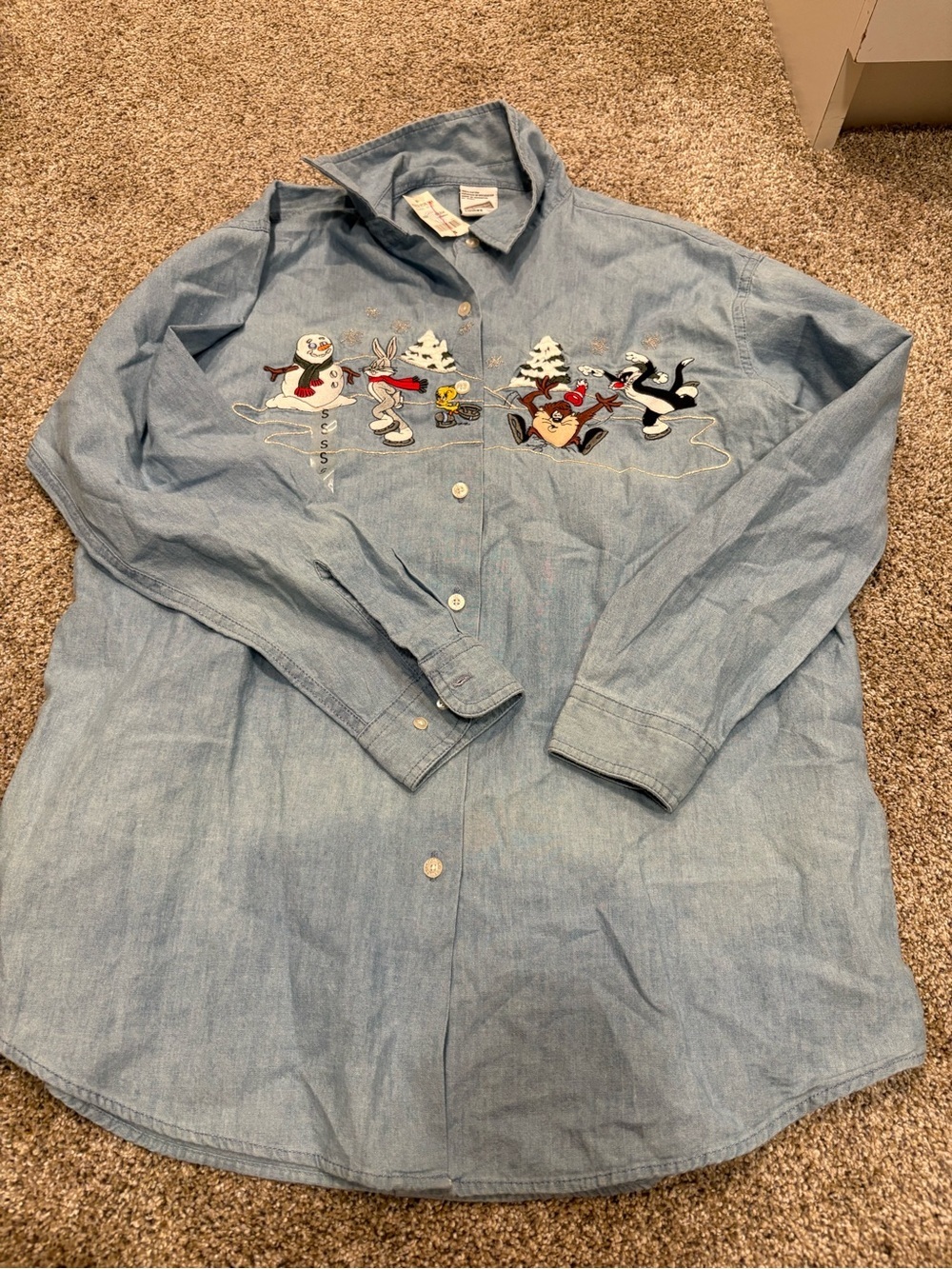 Women’s vintage 1998 looney tunes NWT denim button down small Warner bros